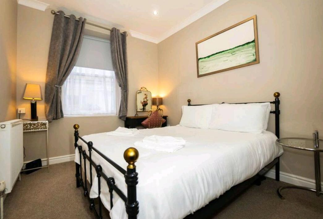 Ferienwohnung Stones Throw Scarborough Exterior foto
